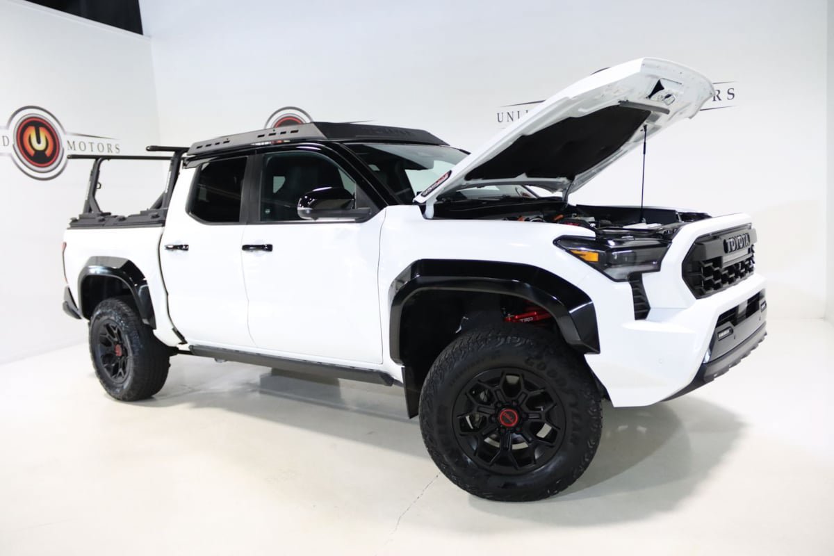 Used 2024 Toyota Tacoma TRD Pro AWD/4WD image 35