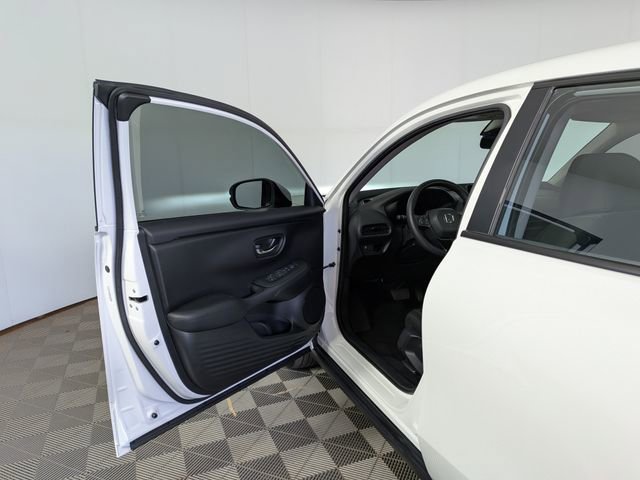 Used 2024 Honda HR-V LX image 12