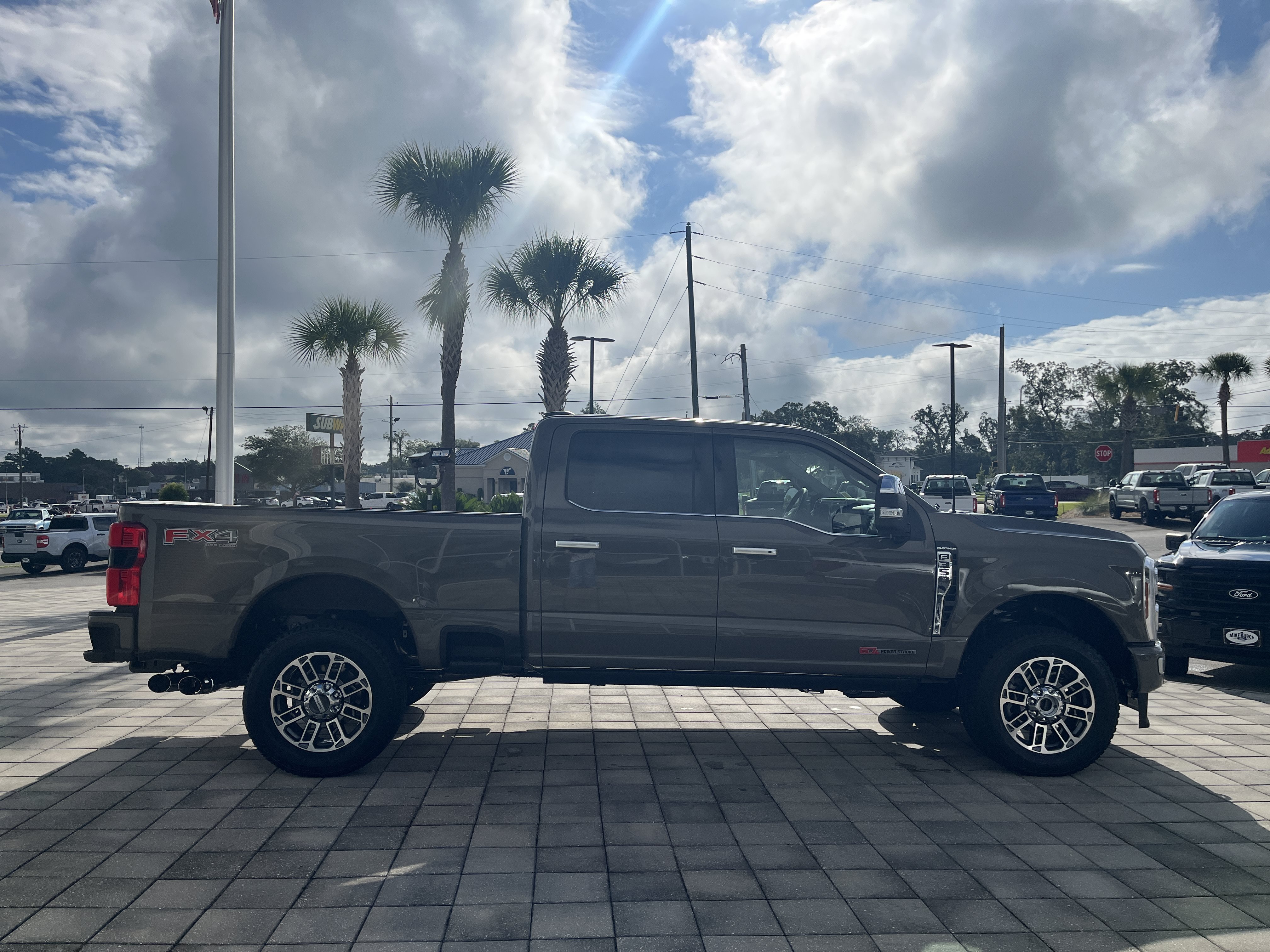 New 2027 Ford F350 Platinum w/ Platinum Plus Package AWD/4WD image 8