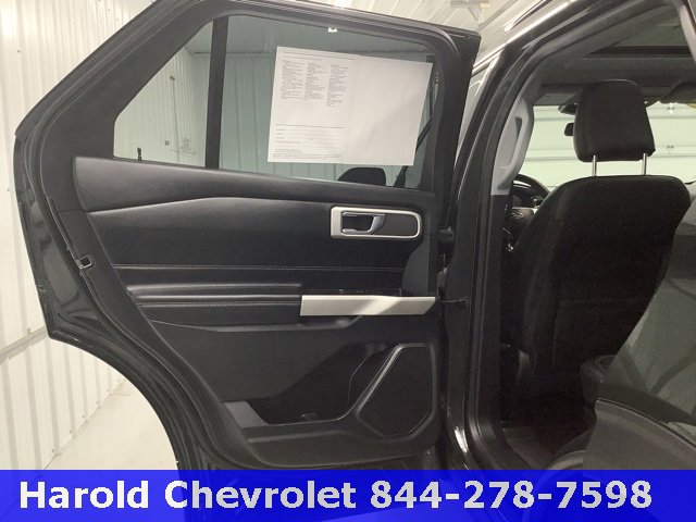 Used 2022 Ford Explorer XLT w/ Equipment Group 202A image 13