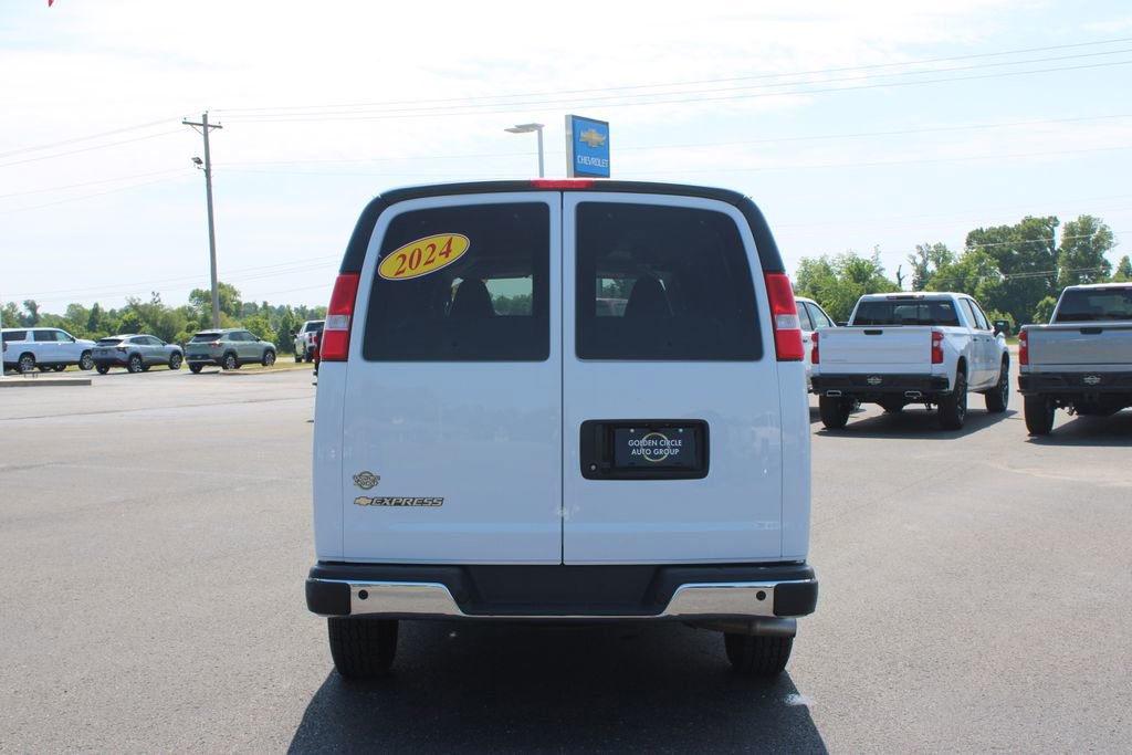 Used 2024 Chevrolet Express 3500 LT w/ LT Preferred Equipment Group RWD image 8