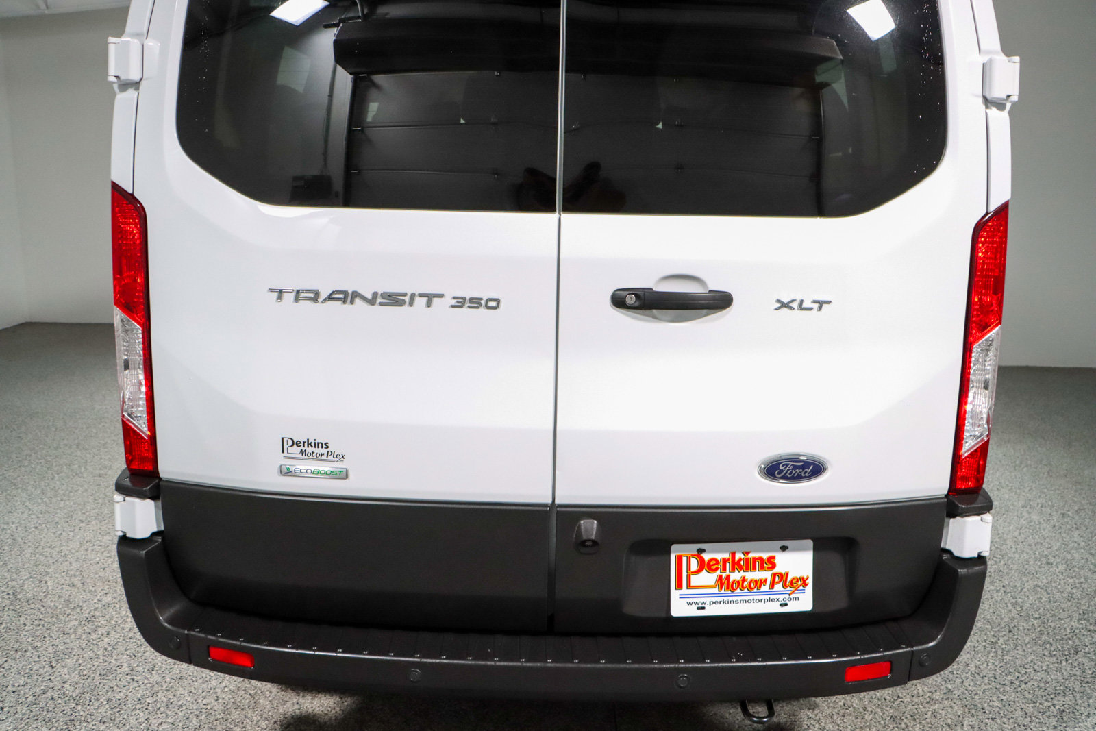 Used 2023 Ford Transit 350 XLT image 8