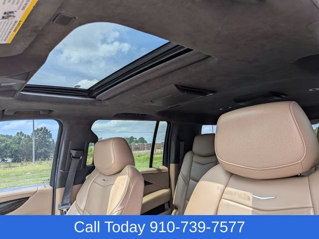 Used 2020 Cadillac Escalade ESV Platinum AWD/4WD image 18