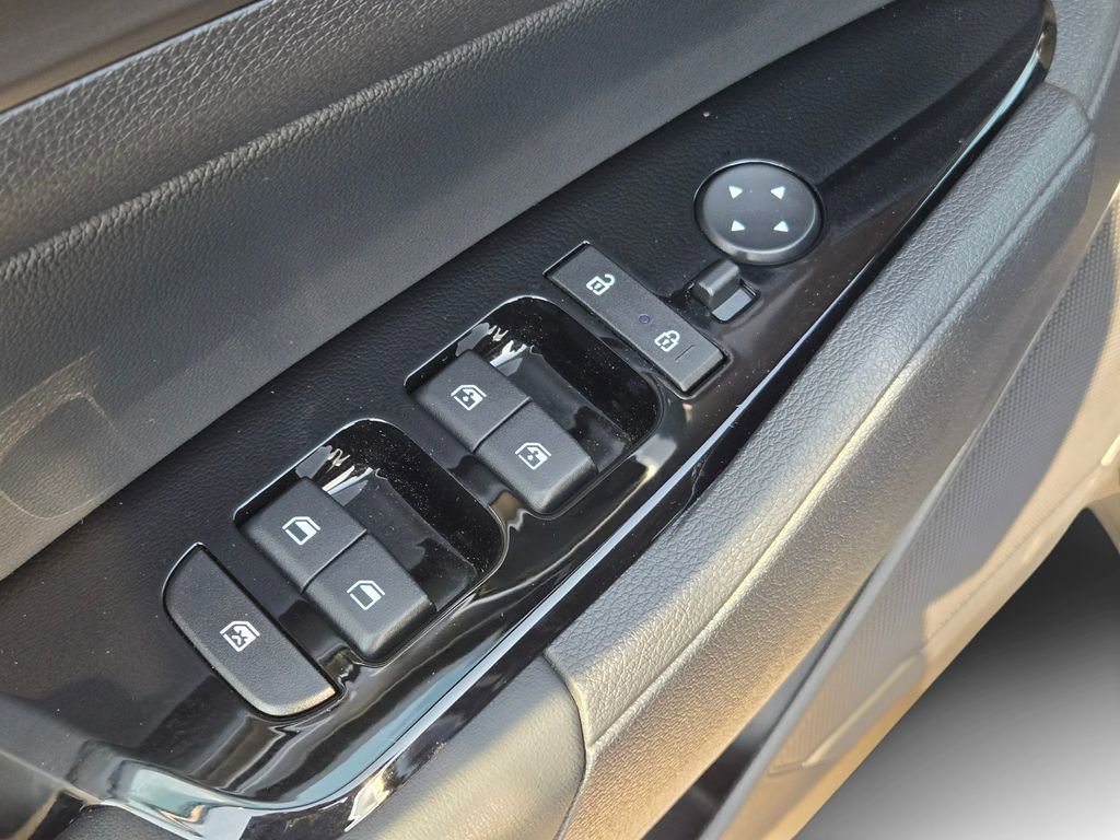 Certified 2025 Kia Sportage EX w/ EX Premium Package AWD/4WD image 16