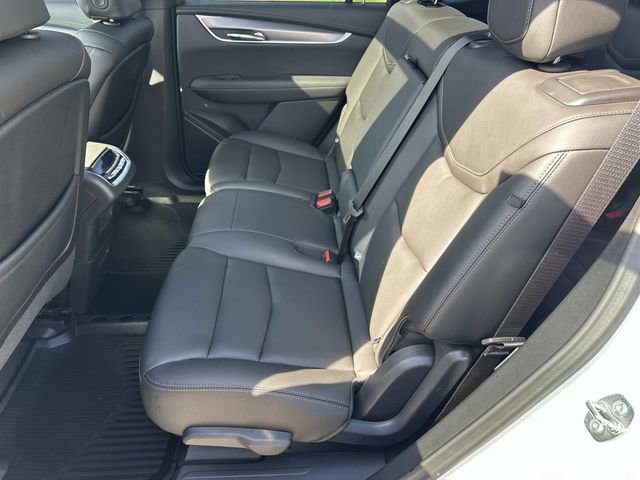 Used 2024 Cadillac XT6 Luxury w/ LPO, Floor Liner Package AWD/4WD image 11