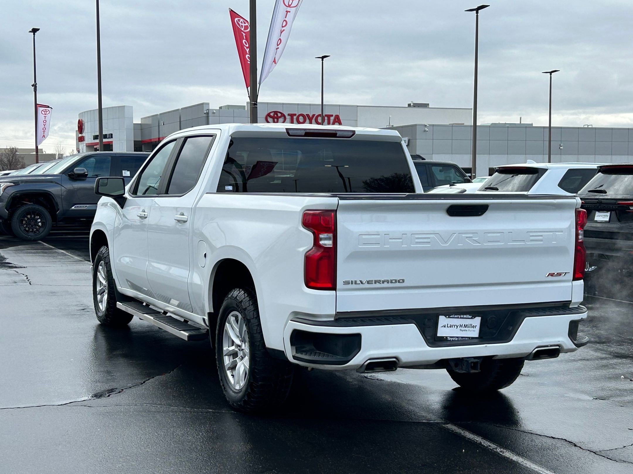 Used 2022 Chevrolet Silverado 1500 RST image 3