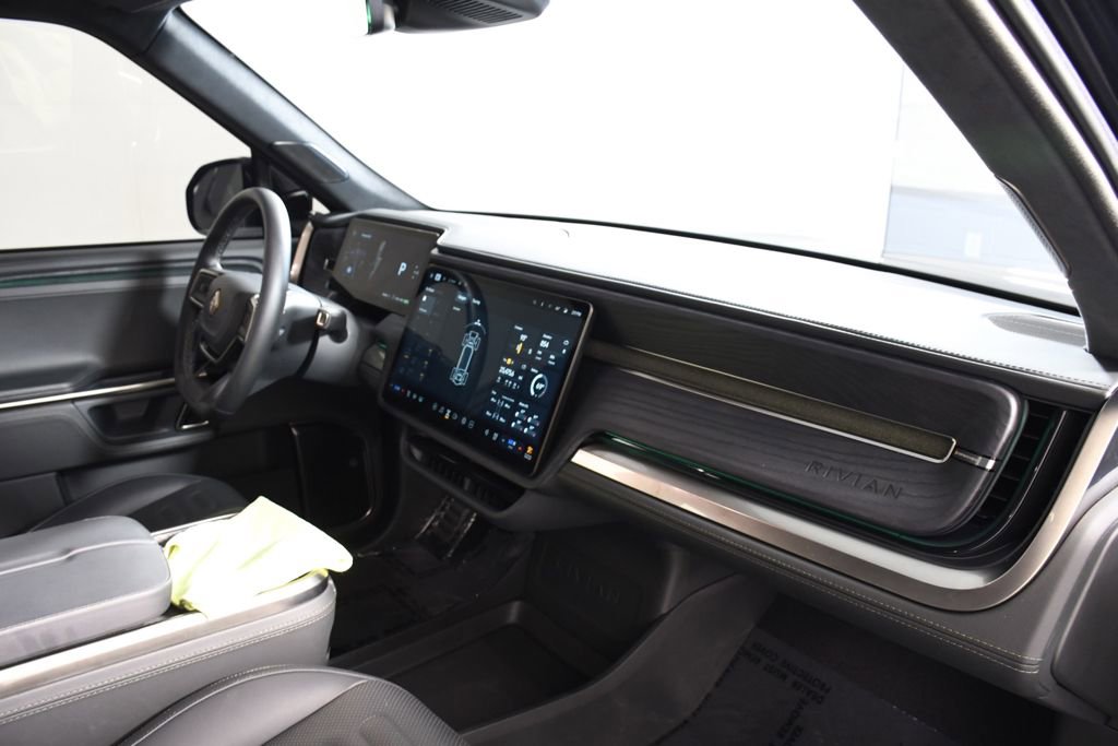 Used 2024 Rivian R1S Adventure AWD/4WD image 19