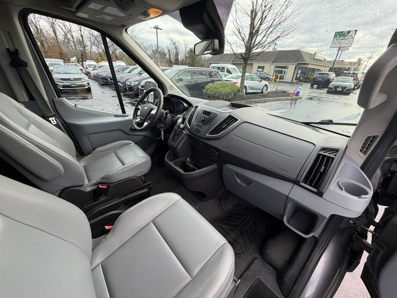 Used 2015 Ford Transit 350 XL RWD image 27