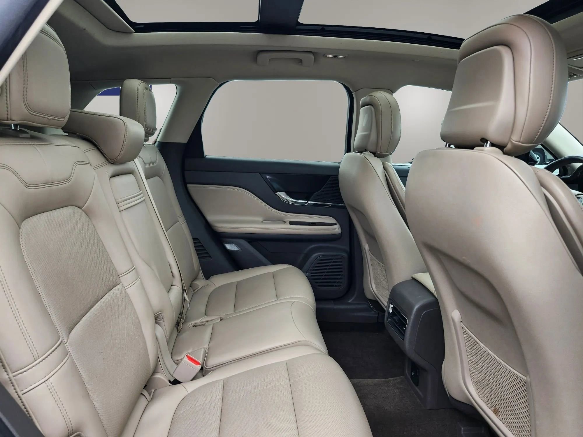 Used 2020 Lincoln Corsair FWD w/ Premium Package image 30