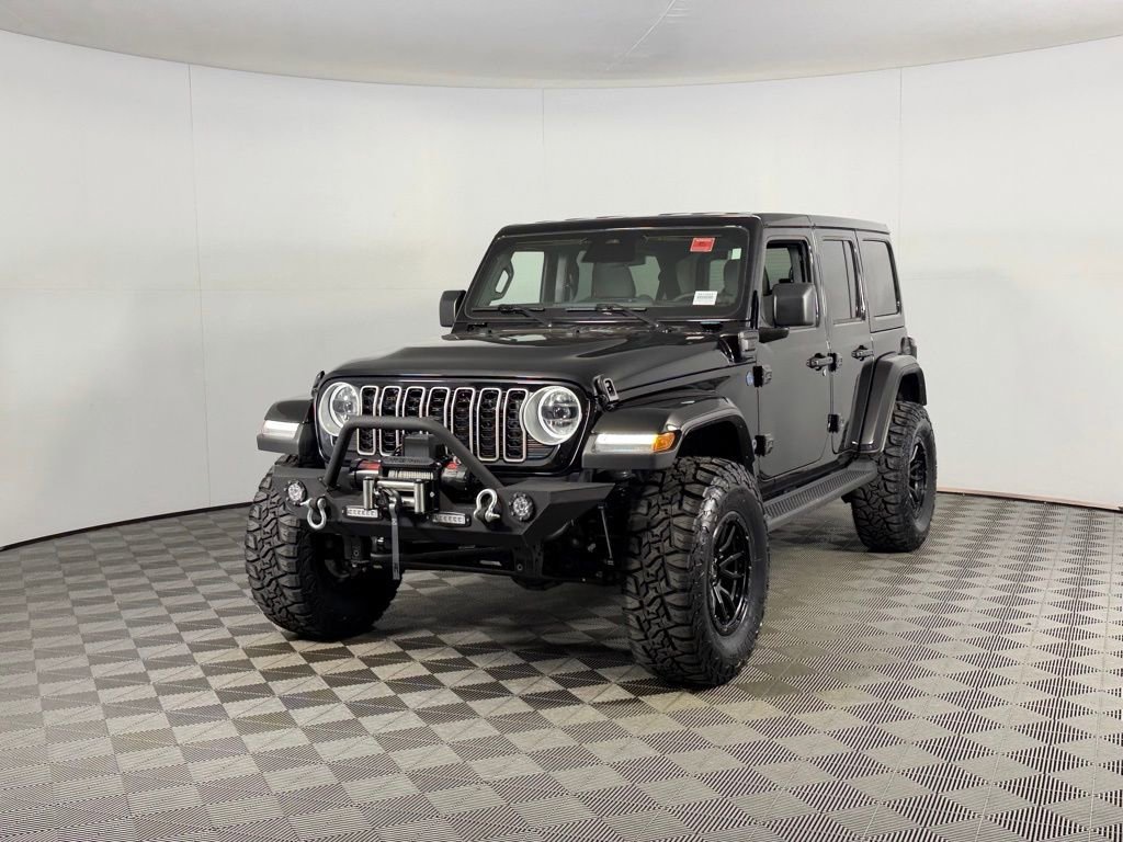 Certified 2025 Jeep Wrangler Unlimited Sahara image 9