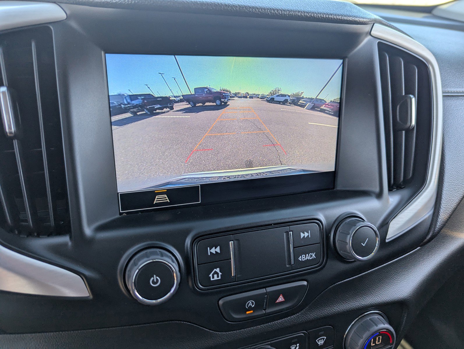 Certified 2024 GMC Terrain SLT image 28