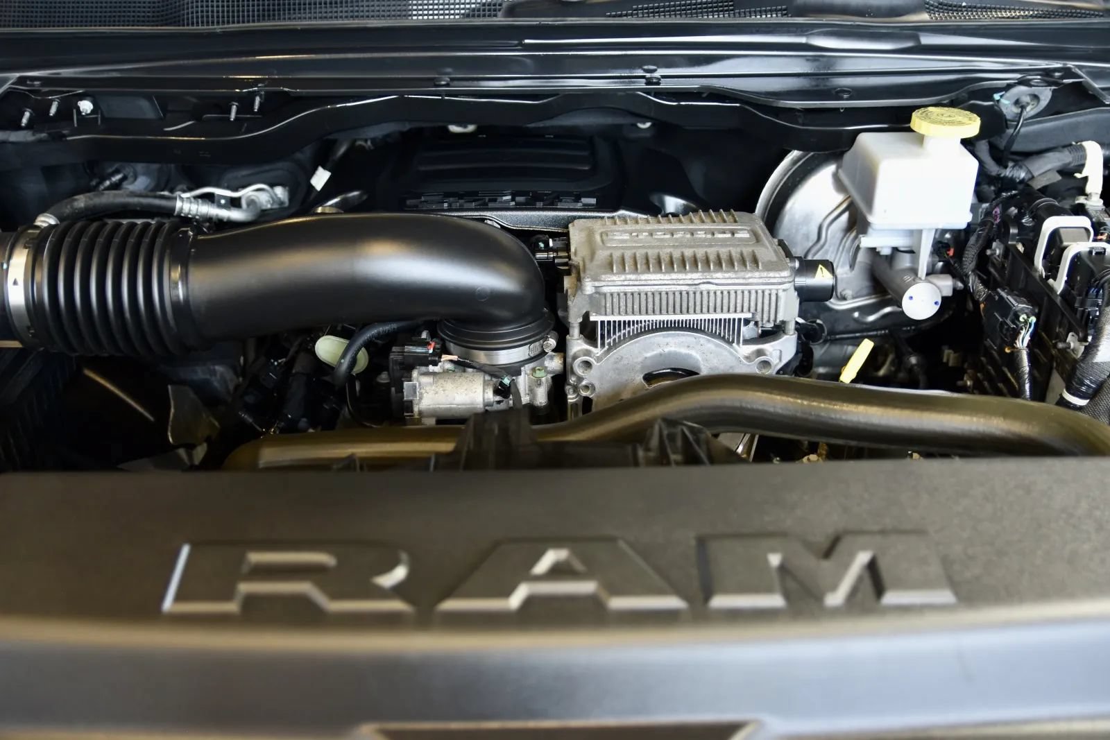 Used 2023 RAM 1500 Laramie AWD/4WD image 27
