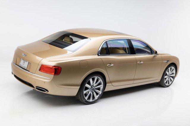 Used 2015 Bentley Flying Spur W12 image 3