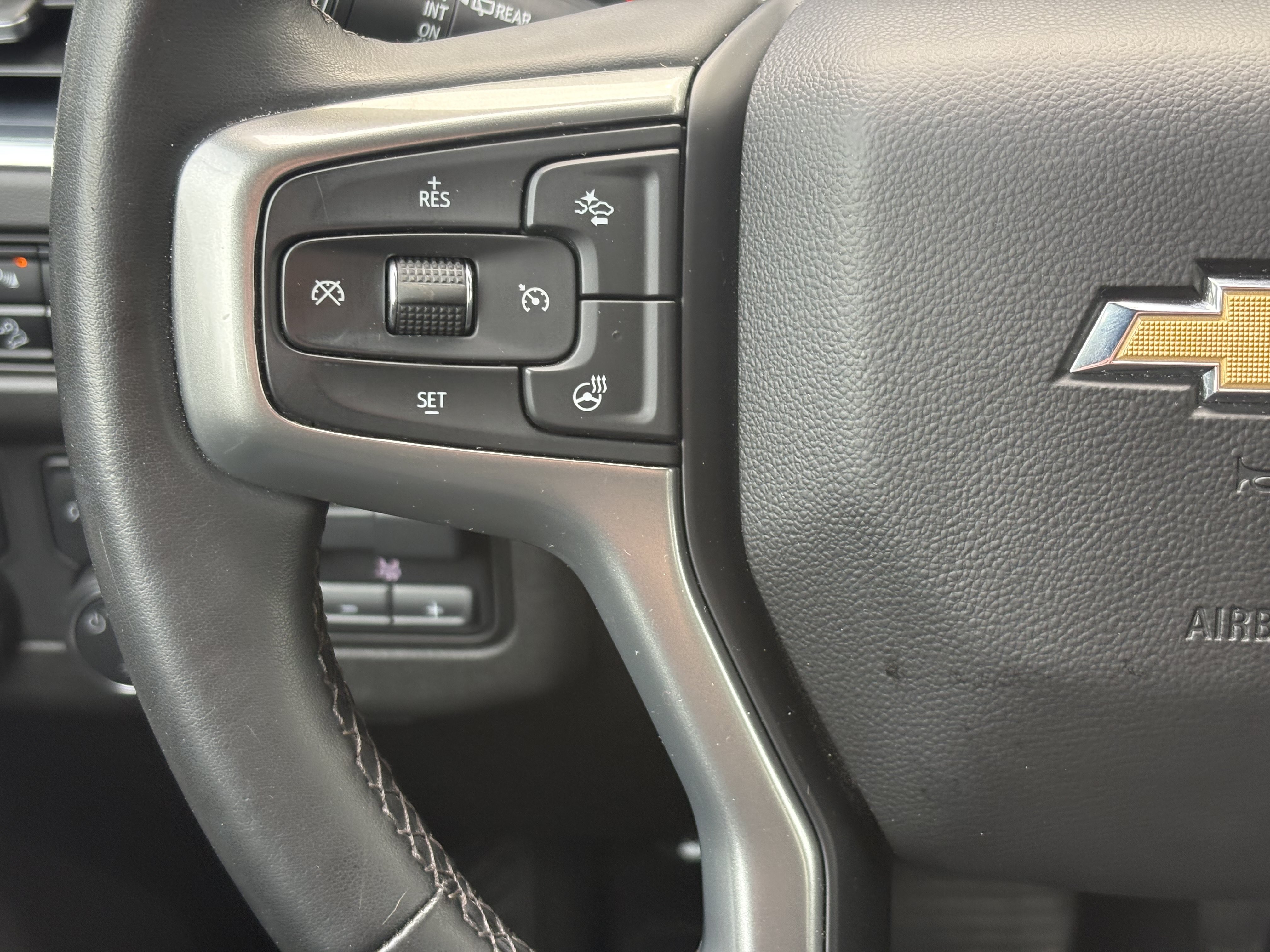 Used 2023 Chevrolet Tahoe Premier w/ Premium Package AWD/4WD image 19