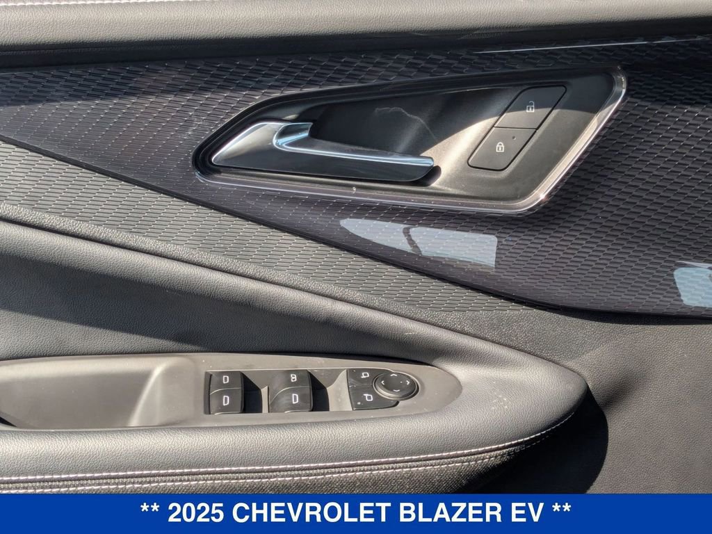 New 2025 Chevrolet Blazer EV LT image 12