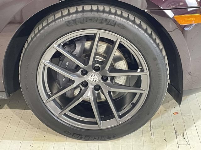 Certified 2023 Porsche Macan Turbo AWD/4WD image 16