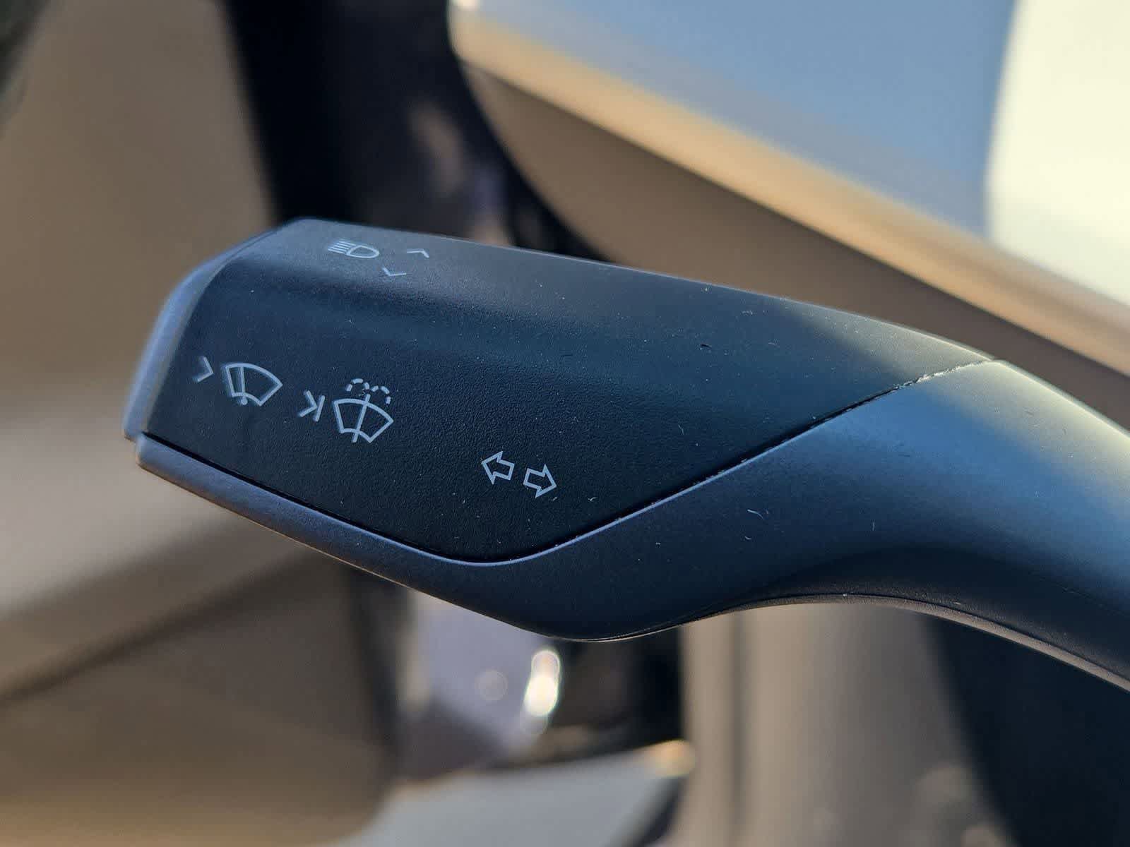 Used 2020 Tesla Model Y Long Range AWD/4WD image 24