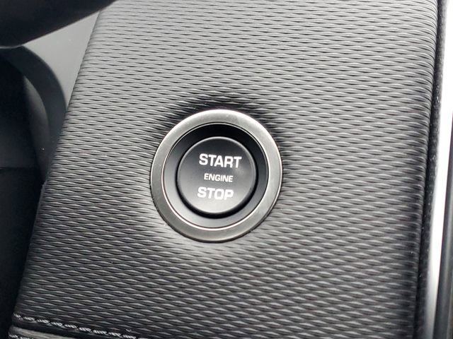 Used 2025 Land Rover Discovery Sport Dynamic SE image 30