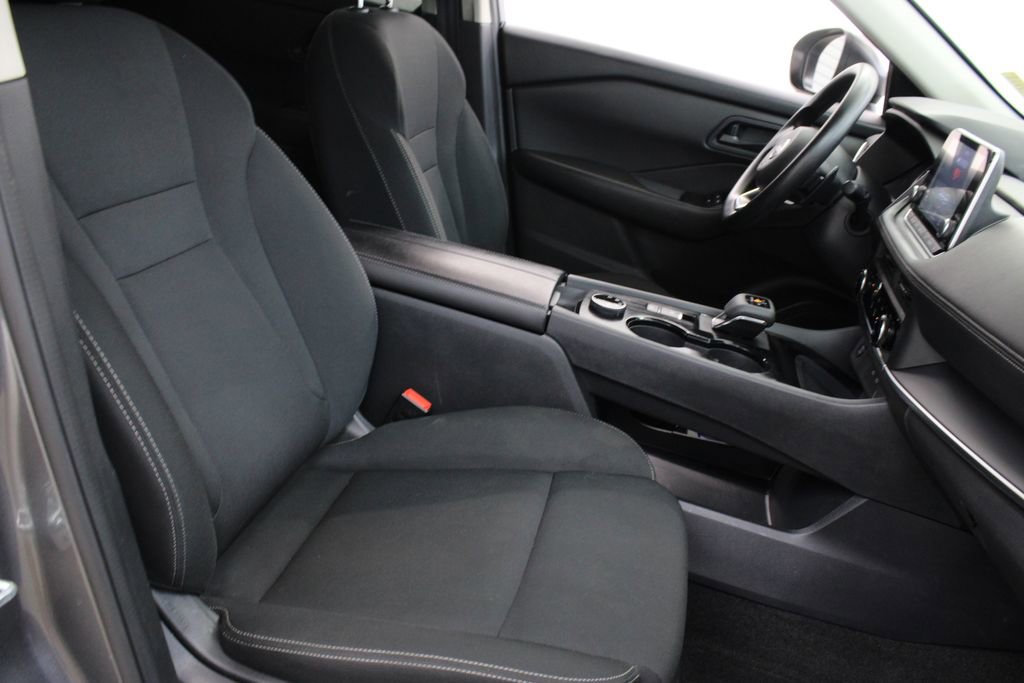 Used 2024 Nissan Rogue S image 22
