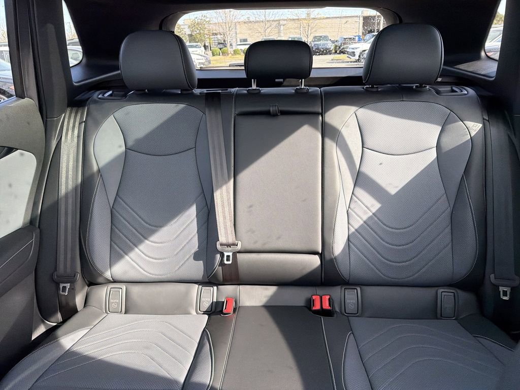 New 2026 Volkswagen Tiguan SE R-Line image 29