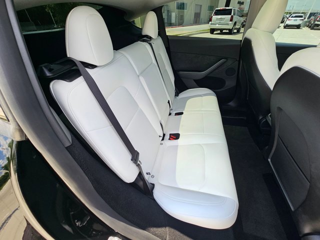 Used 2024 Tesla Model Y Long Range RWD image 21