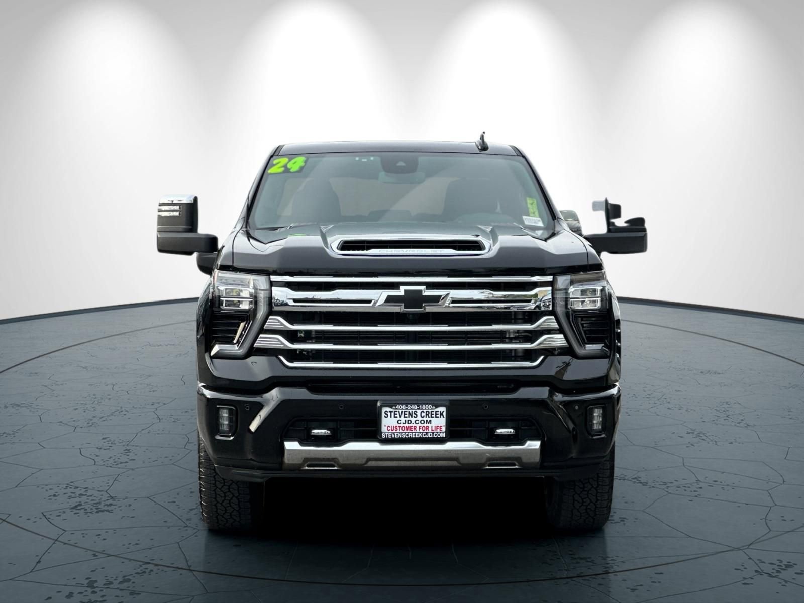 Used 2024 Chevrolet Silverado 2500 High Country w/ Max Trailering Package image 9