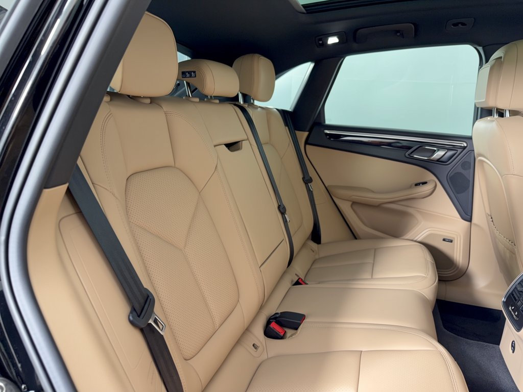 New 2026 Porsche Macan AWD/4WD image 29