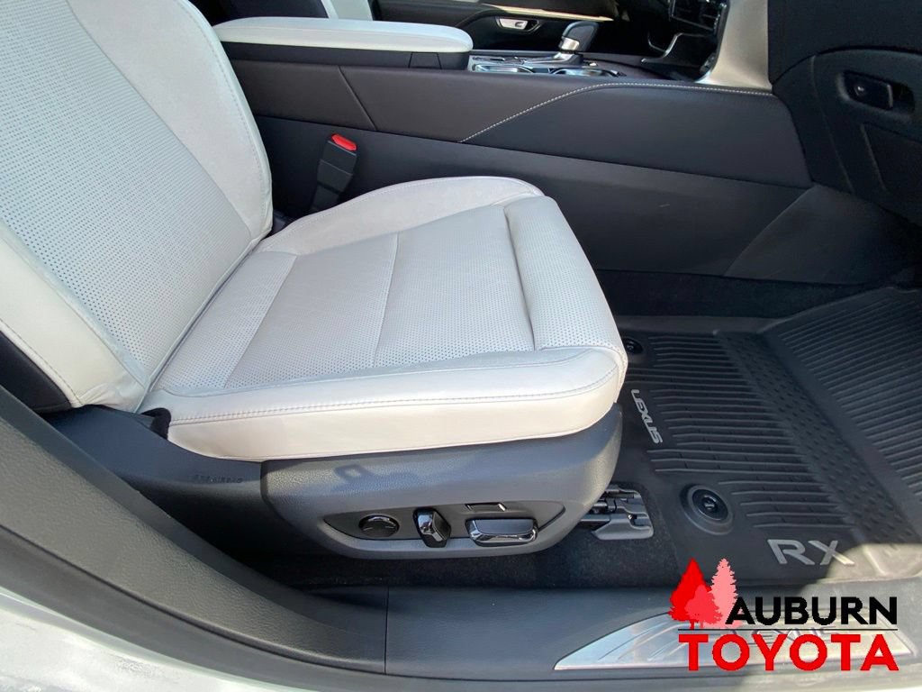 Used 2026 Lexus RX 450h AWD w/ Convenience Package image 17