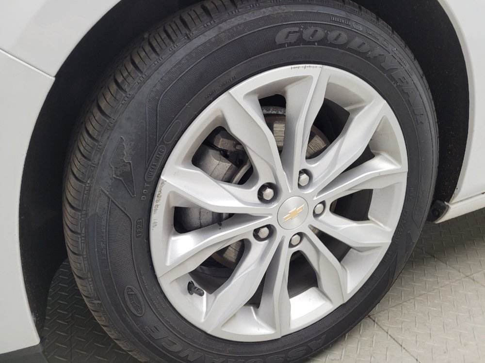 Used 2020 Chevrolet Malibu LT FWD image 31