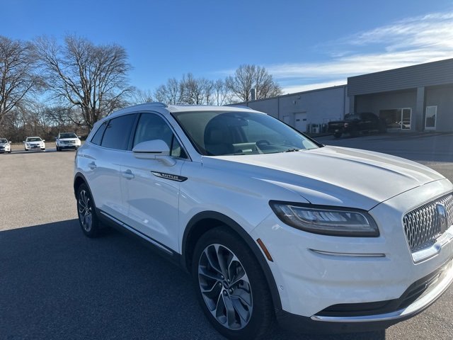 Used 2023 Lincoln Nautilus Reserve w/ Equipment Group 201A image 5