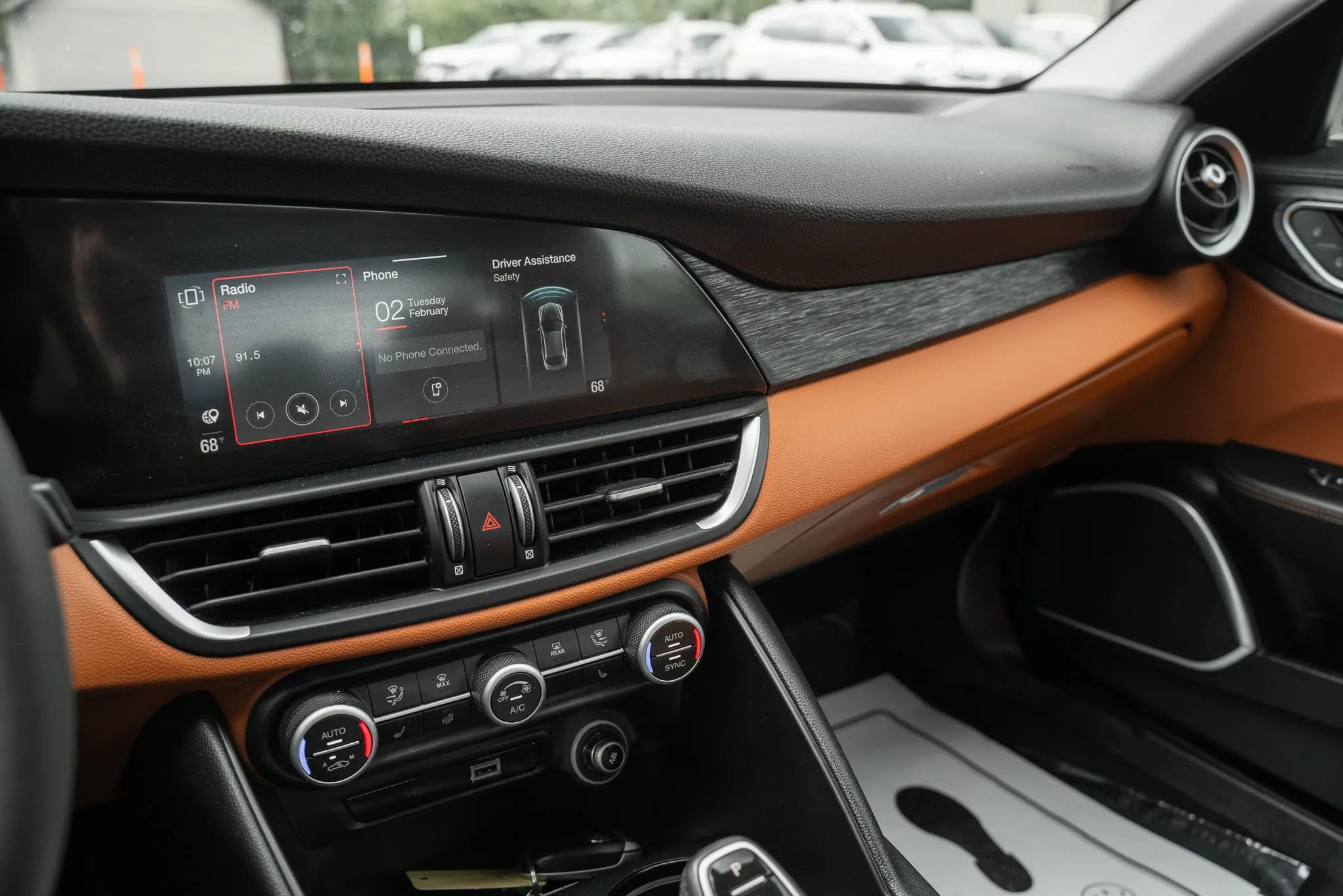 Used 2020 Alfa Romeo Giulia AWD w/ Cold Weather Package image 19