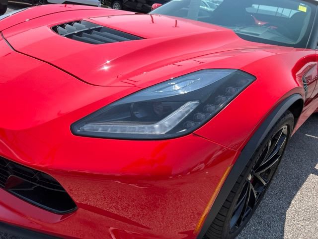 Used 2015 Chevrolet Corvette Z06 w/ 3LZ Preferred Equipment Group RWD image 9