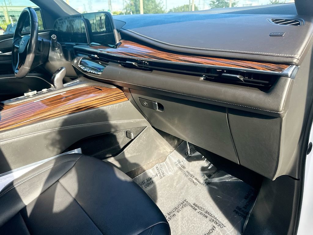 Used 2022 Cadillac Escalade Luxury image 29