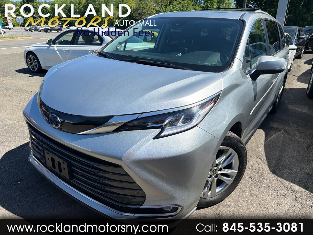 Used 2024 Toyota Sienna Limited AWD/4WD image 1