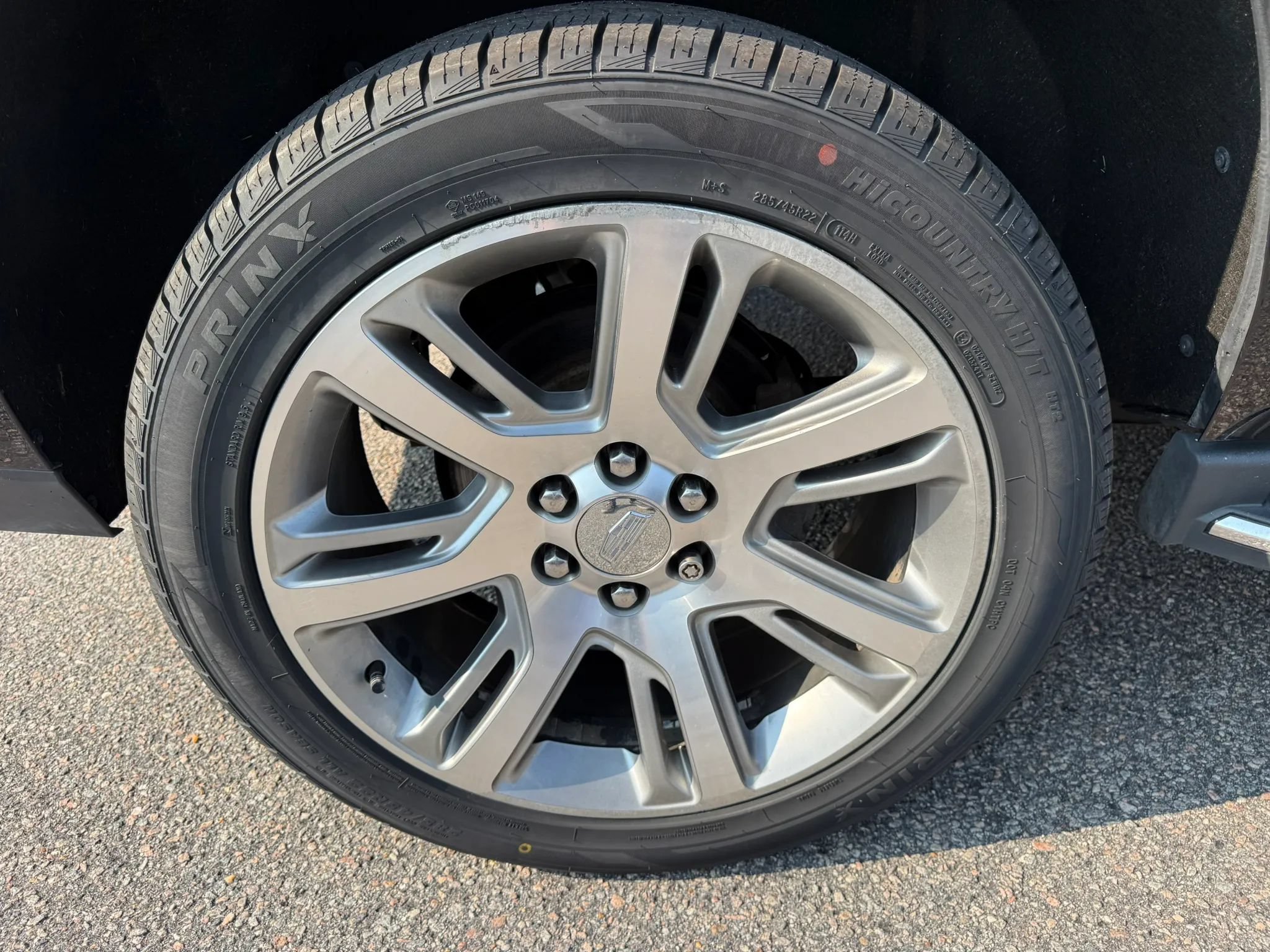 Used 2016 Cadillac Escalade Luxury AWD/4WD image 12