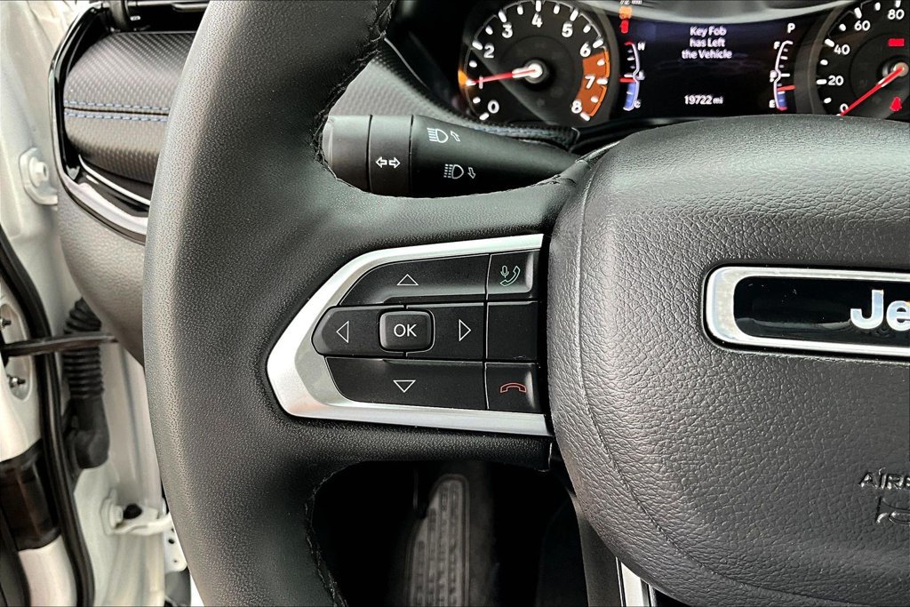 Used 2025 Jeep Compass Latitude w/ Altitude Special Edition AWD/4WD image 12