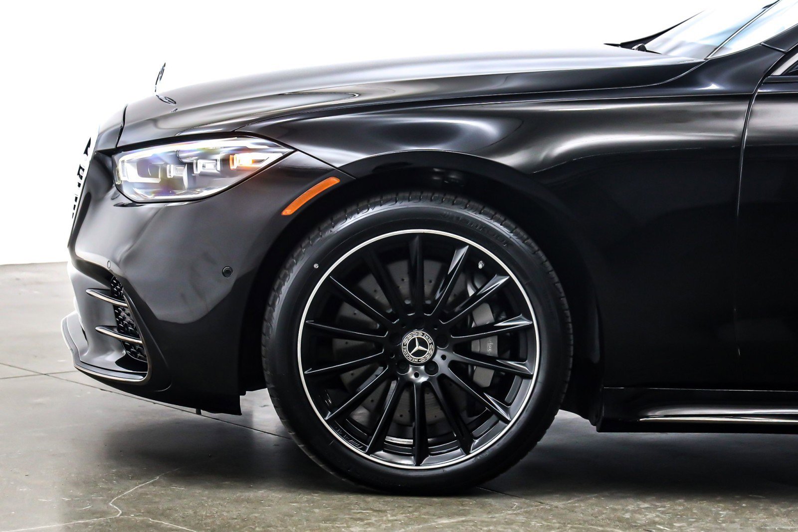 Used 2023 Mercedes-Benz S 500 4MATIC image 10