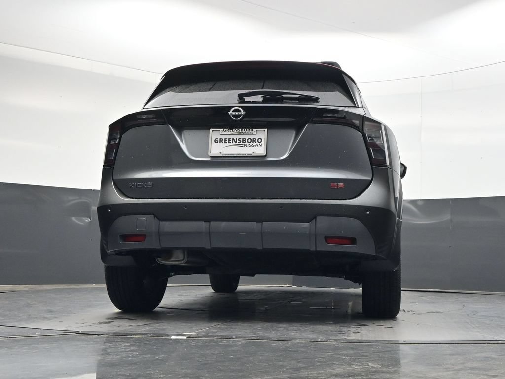 New 2026 Nissan Kicks SR w/ Cold Weather Package FWD image 32