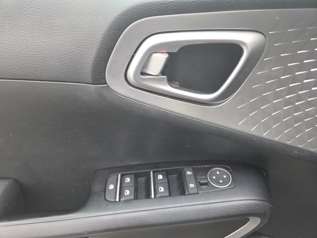 Used 2024 Kia Soul S FWD image 10