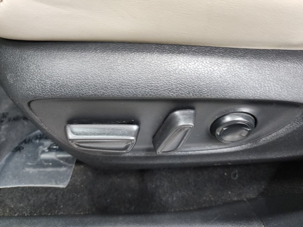 Used 2020 Toyota RAV4 XLE Premium AWD/4WD image 14