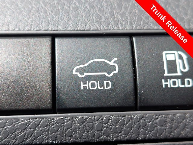 Certified 2022 Toyota Camry SE w/ Cold Weather Package AWD/4WD image 19