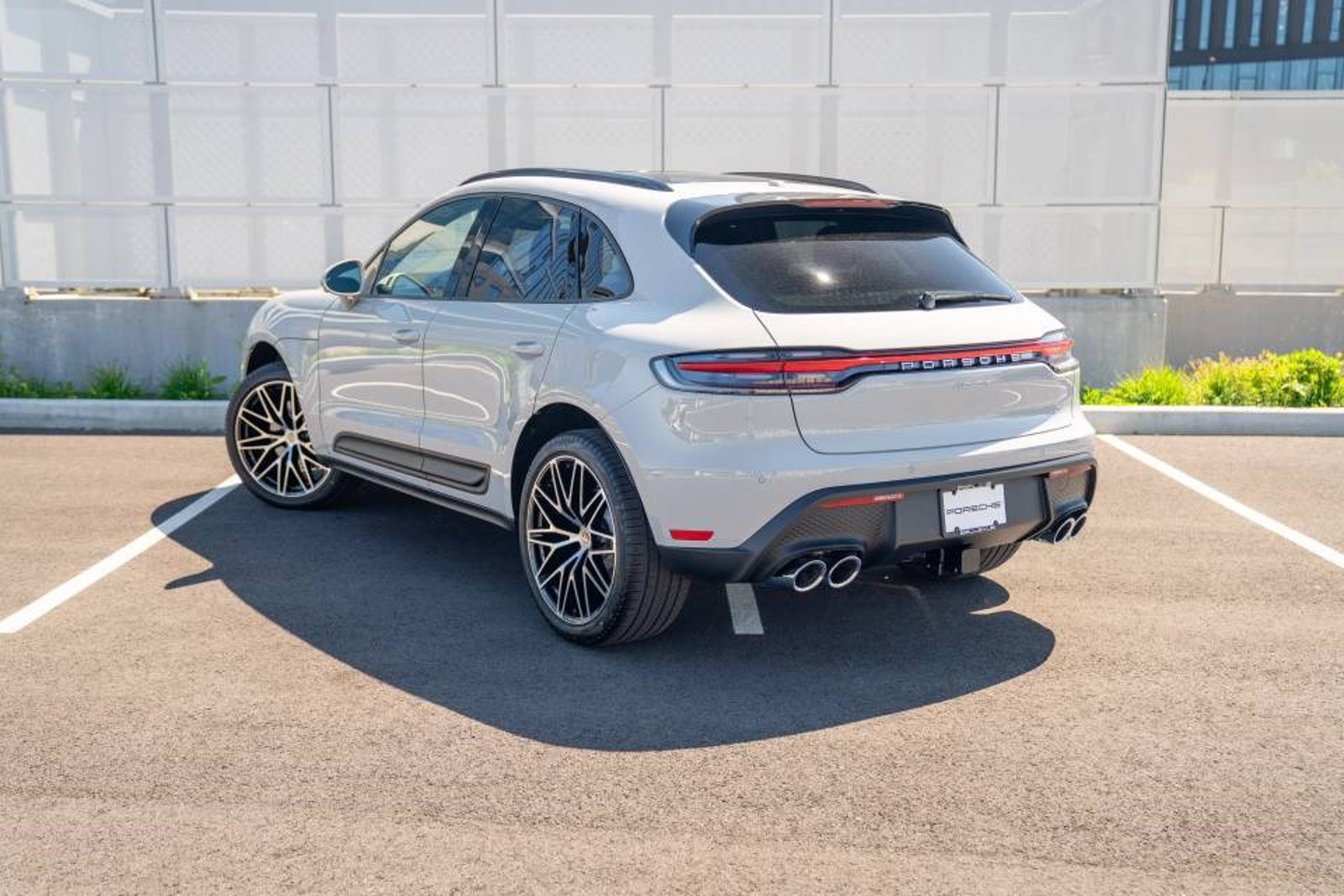 New 2026 Porsche Macan AWD/4WD image 3