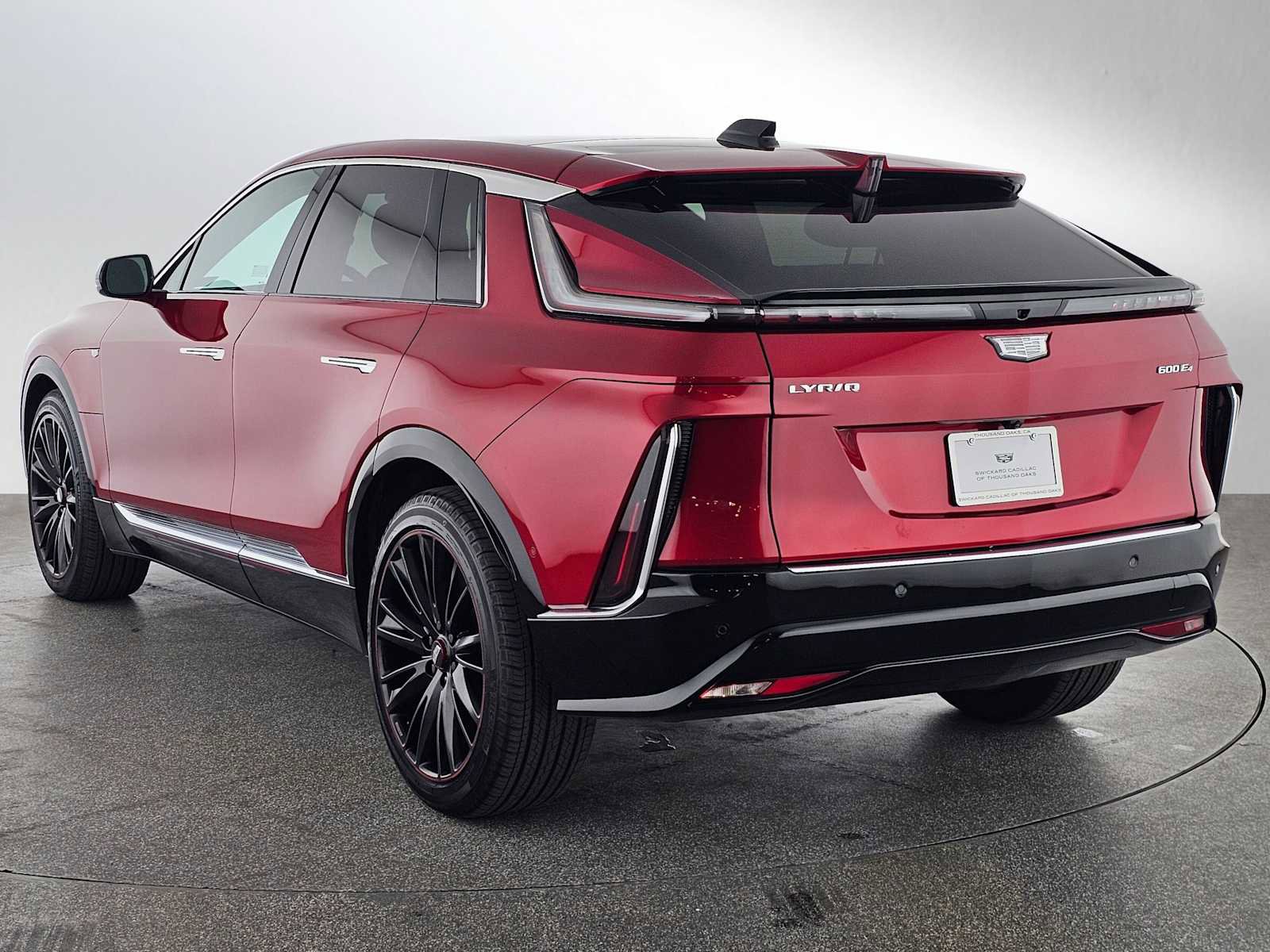 Used 2025 Cadillac Lyriq Luxury w/ LPO, Red Accent Package image 5