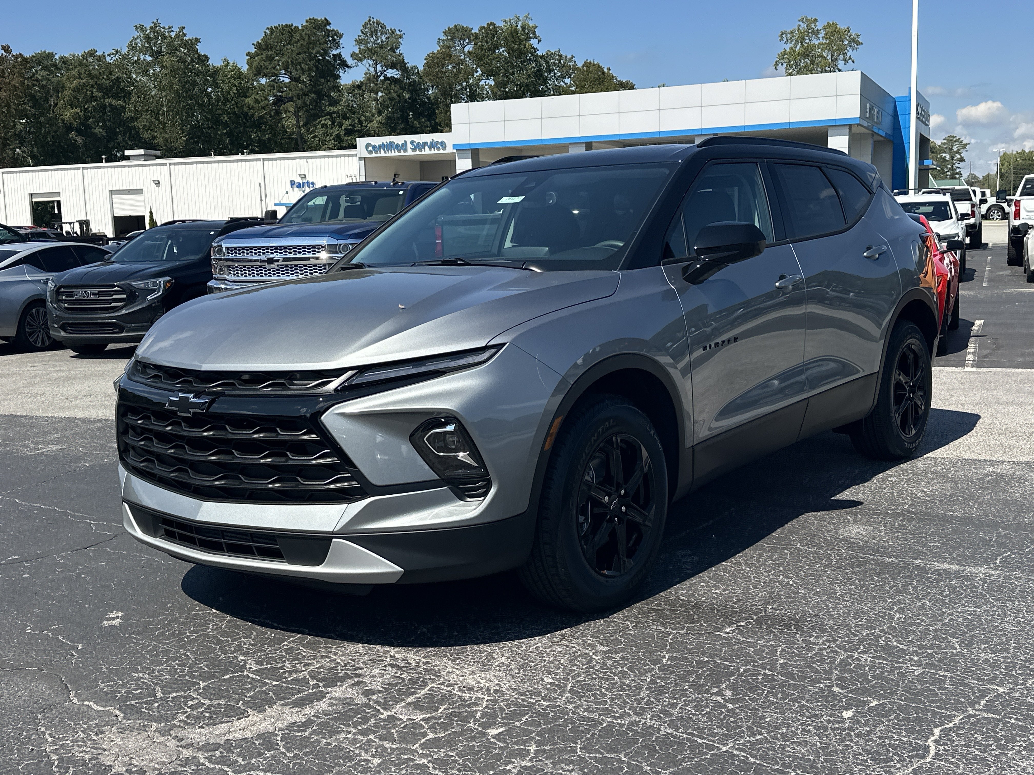 New 2026 Chevrolet Blazer LT w/ Convenience Package FWD image 3