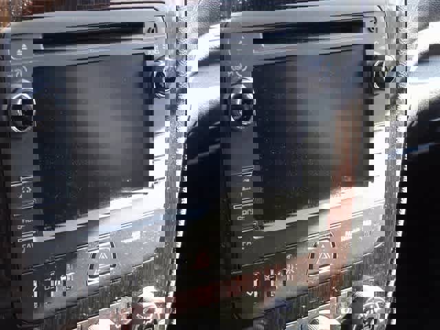 Used 2015 Chevrolet Traverse LT w/ Style and Technology Package image 14