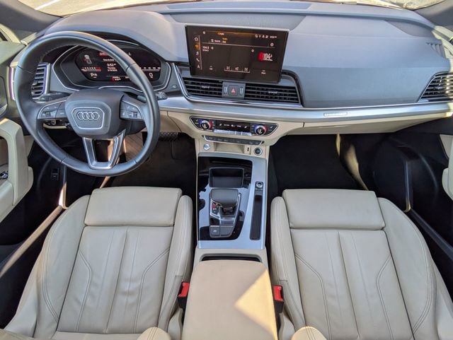 Used 2025 Audi Q5 2.0T Premium image 16
