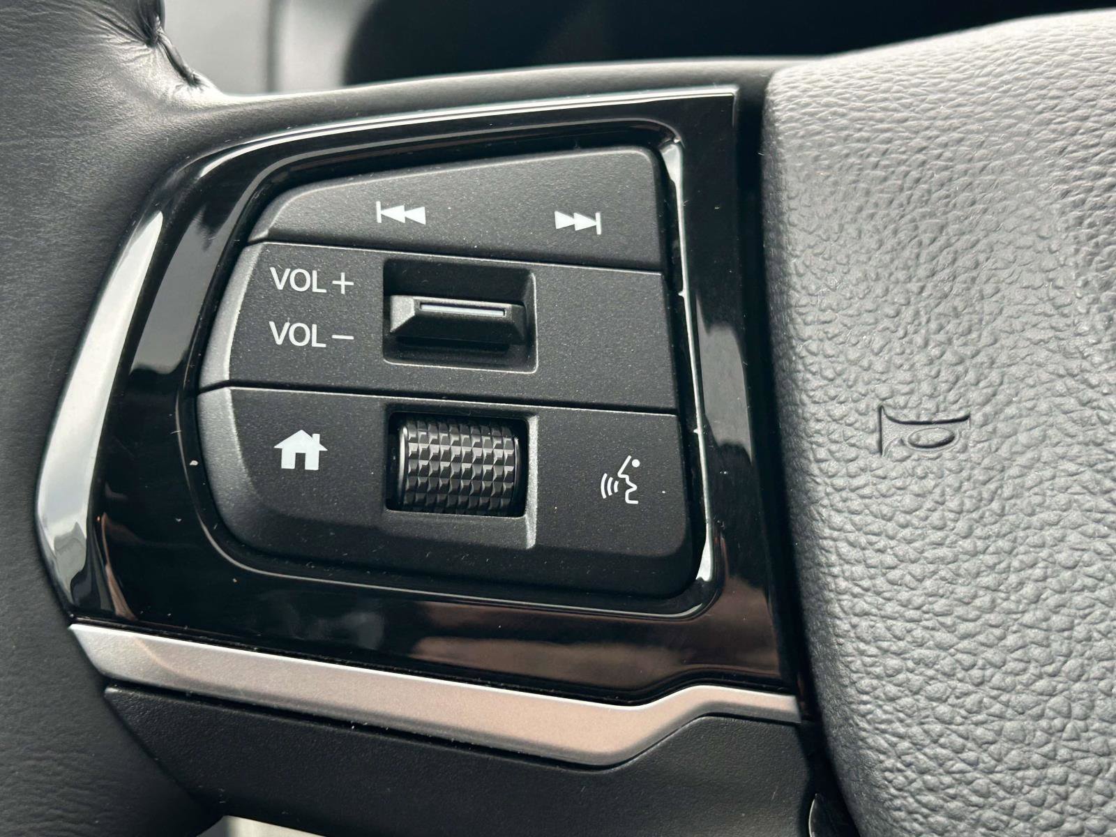 Used 2025 Honda Odyssey Touring image 23