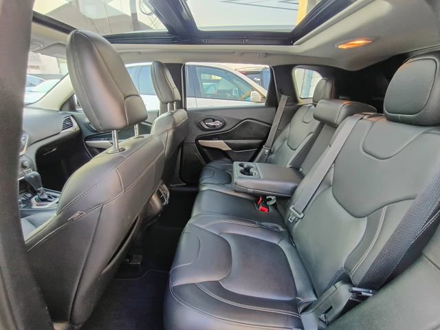 Used 2018 Jeep Cherokee Limited image 57
