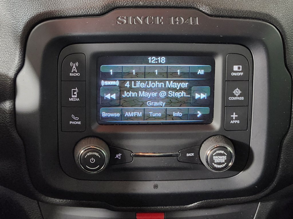 Used 2017 Jeep Renegade Latitude w/ Popular Equipment Group FWD image 21