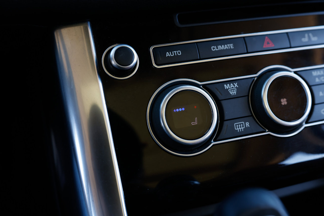 Used 2016 Land Rover Range Rover Sport Supercharged image 37